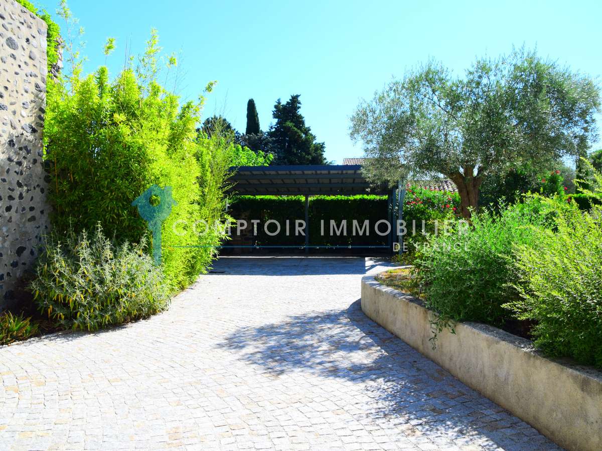 House Alba-la-Romaine