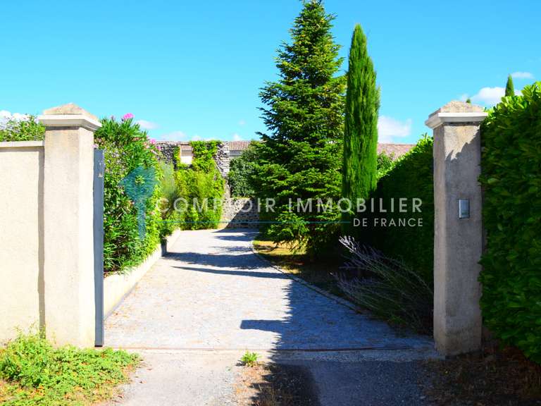 Maison Alba-la-Romaine - 4 chambres - 205m²