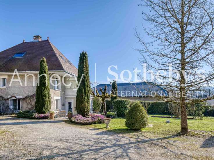 Maison Albens - 3 chambres - 185m²