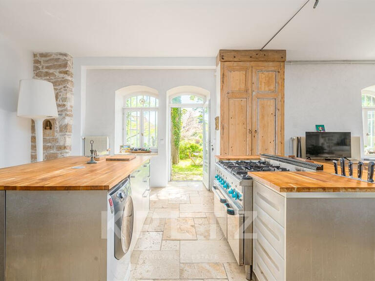 Maison Albigny-sur-Saône - 4 chambres - 535m²