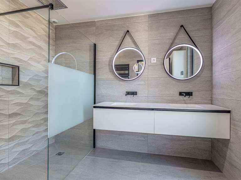 Maison Albigny-sur-Saône - 215m²