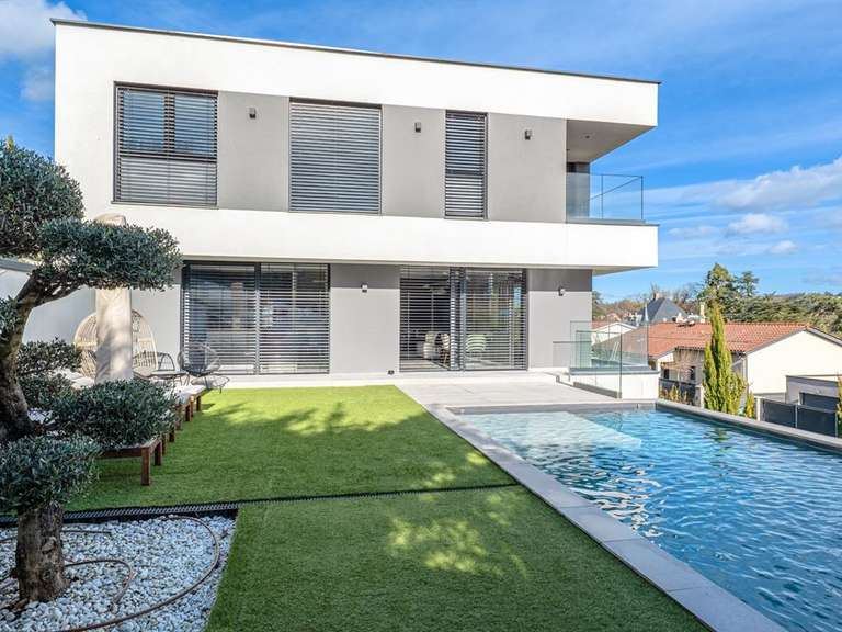 Maison Albigny-sur-Saône - 215m²