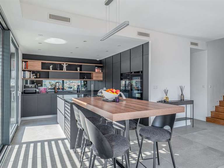 House Albigny-sur-Saône - 215m²