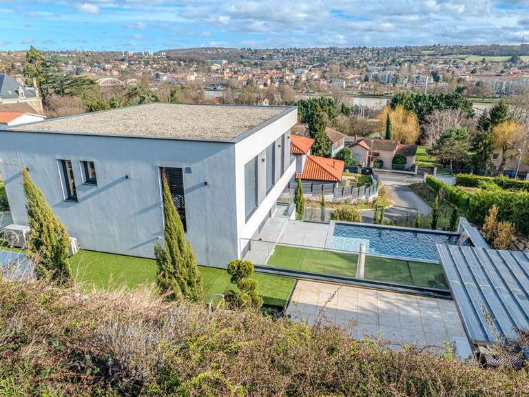 Maison Albigny-sur-Saône - 215m²