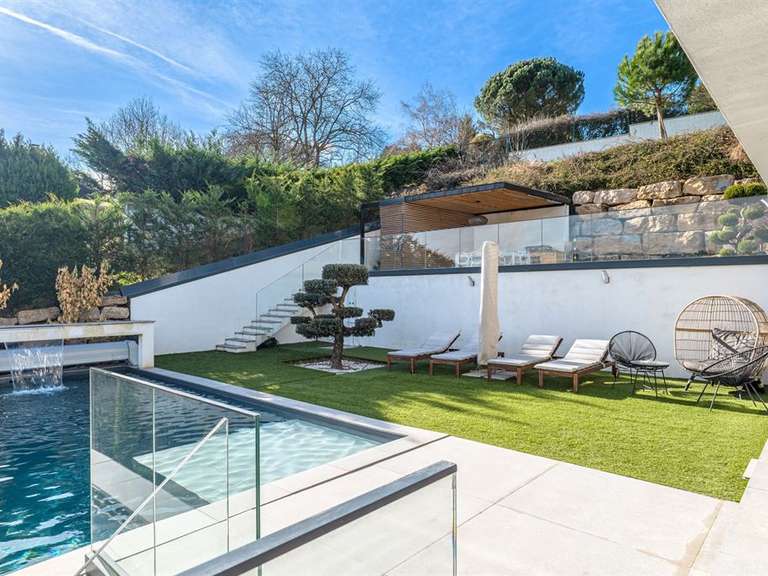 Maison Albigny-sur-Saône - 215m²