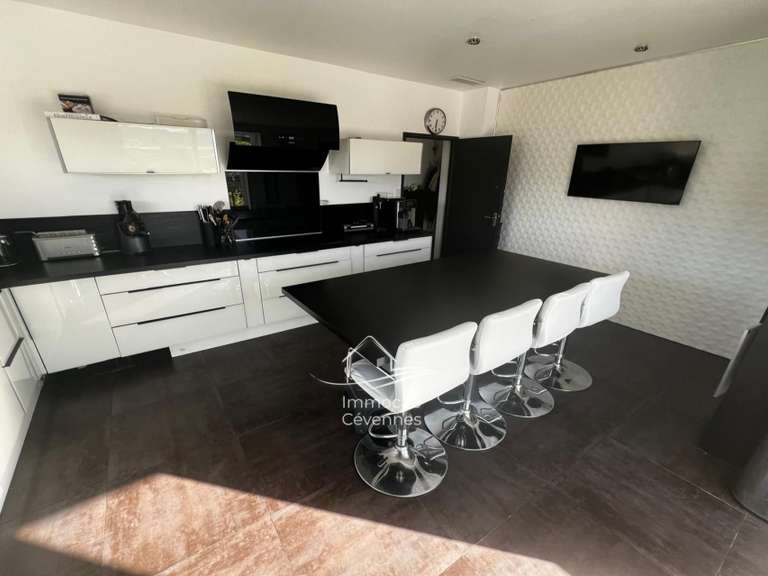 Villa Alès - 5 chambres - 290m²