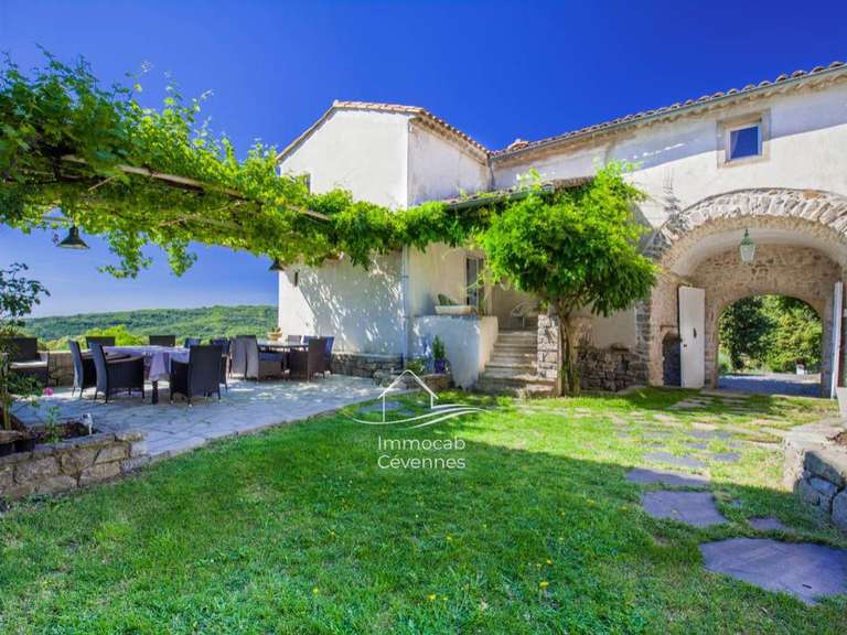 Villa Alès - 6 chambres - 740m²