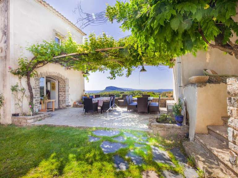 Villa Alès - 6 chambres - 740m²