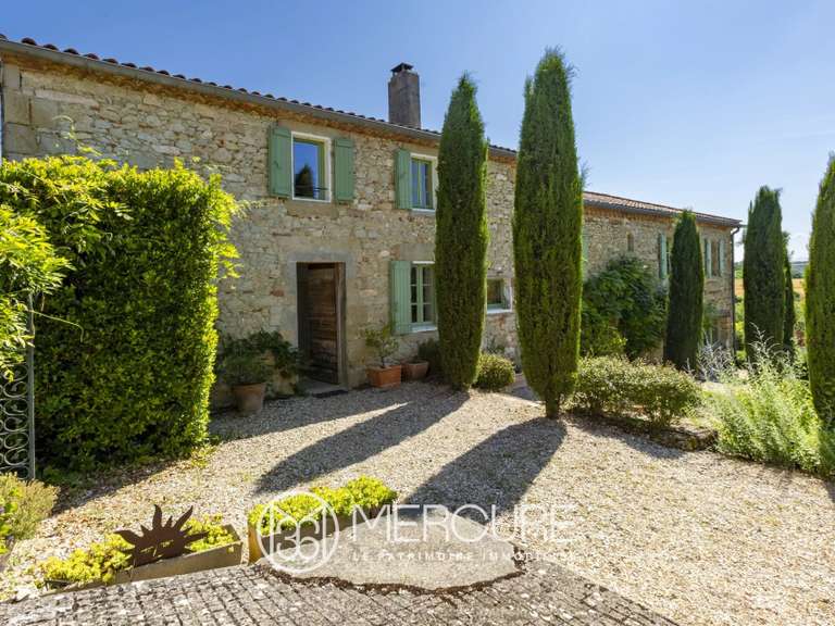 Propriété Algans - 6 chambres - 450m²