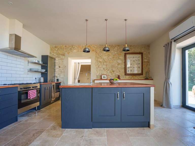 Maison Alignan-du-Vent - 3 chambres - 150m²