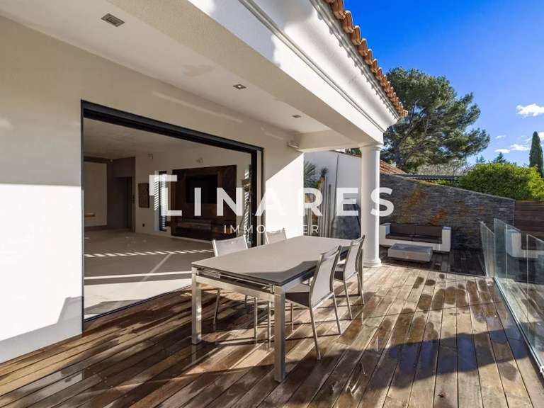 Appartement Allauch - 3 chambres - 199m²