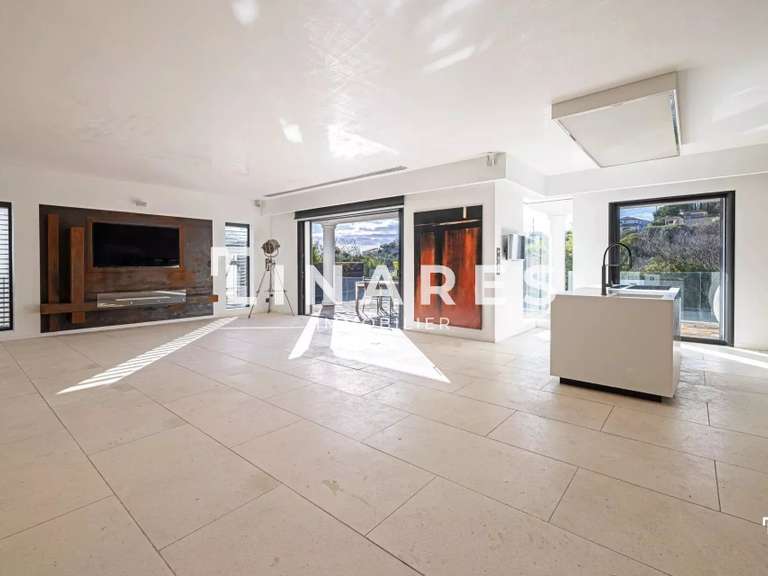 Appartement Allauch - 3 chambres - 199m²
