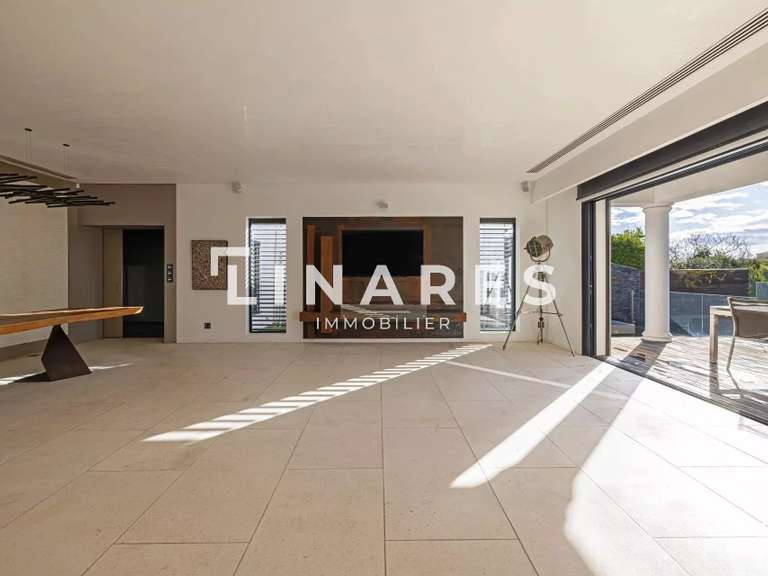 Appartement Allauch - 3 chambres - 199m²