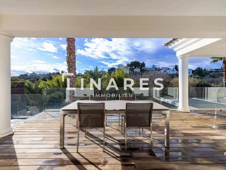 Appartement Allauch - 3 chambres - 199m²