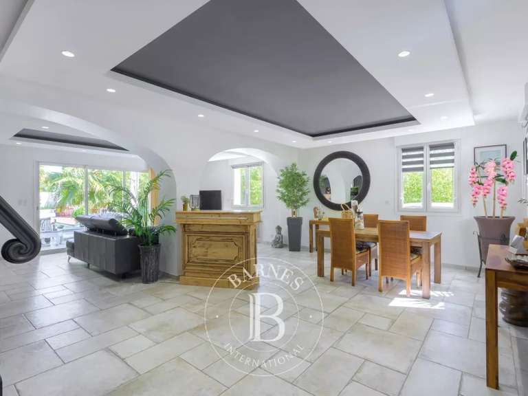 House Allauch - 4 bedrooms - 176m²