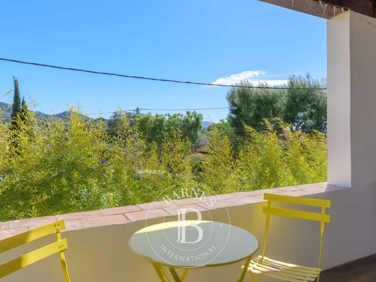 House Allauch - 4 bedrooms - 176m²