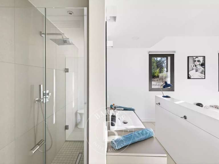 House Allauch - 4 bedrooms - 217m²