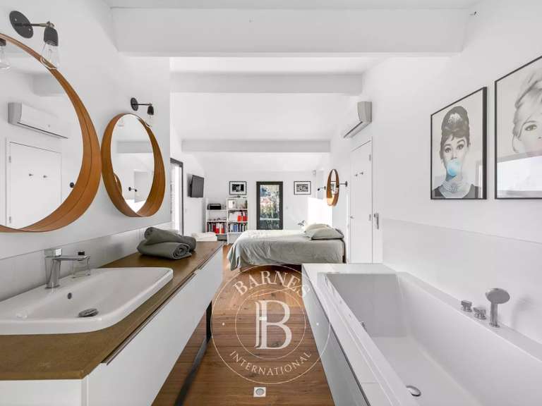 House Allauch - 4 bedrooms - 217m²