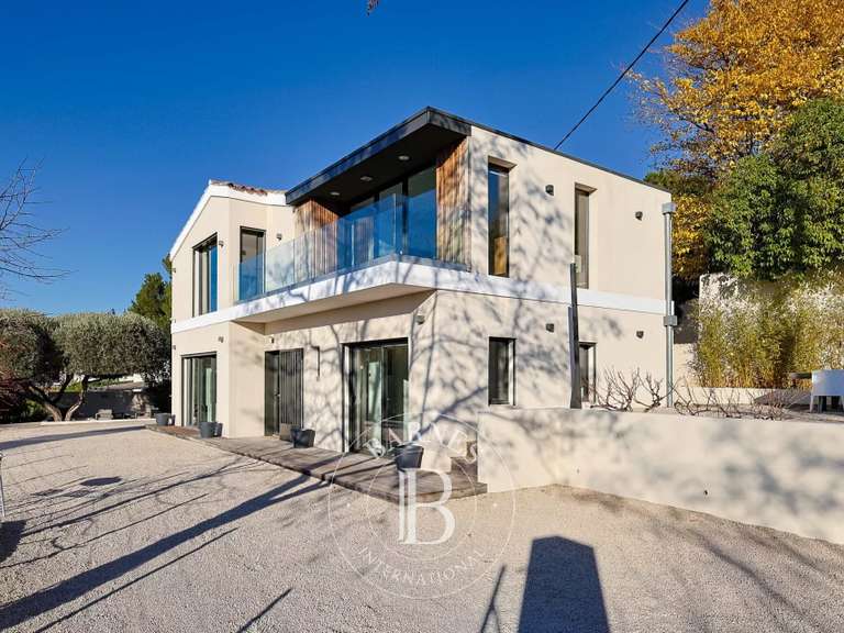 House Allauch - 4 bedrooms - 217m²