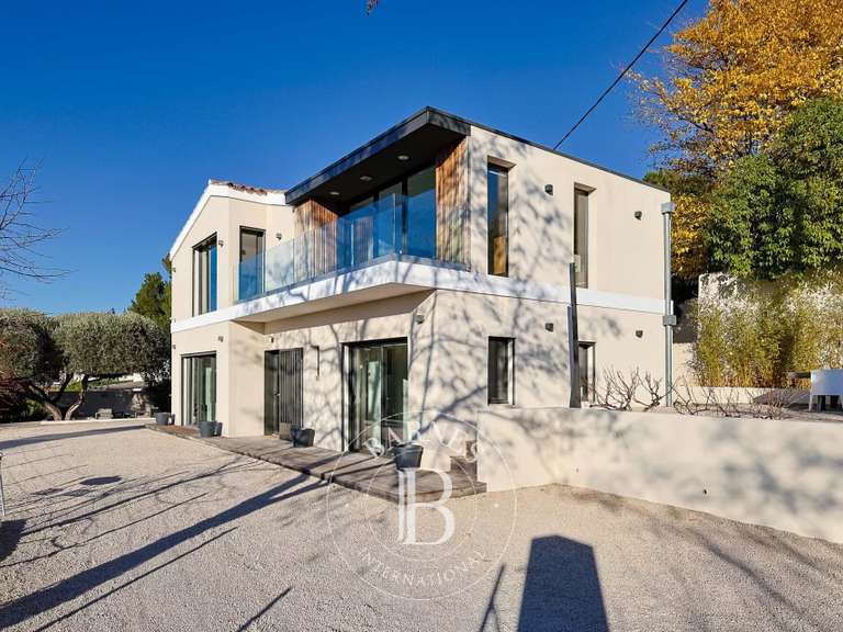 House Allauch - 4 bedrooms - 217m²