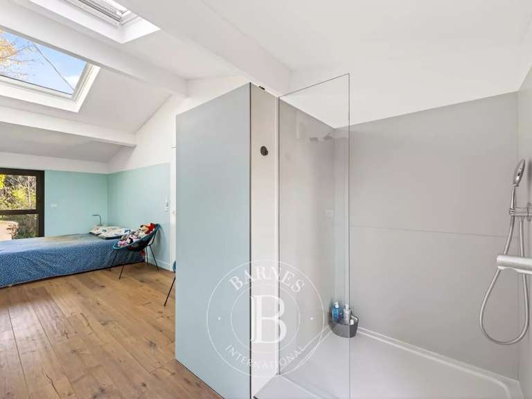 House Allauch - 4 bedrooms - 217m²