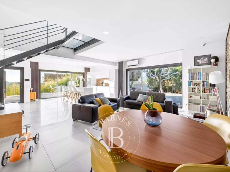 House Allauch - 4 bedrooms - 217m²