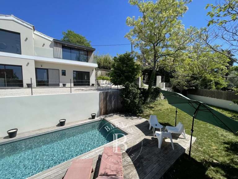 House Allauch - 4 bedrooms - 217m²