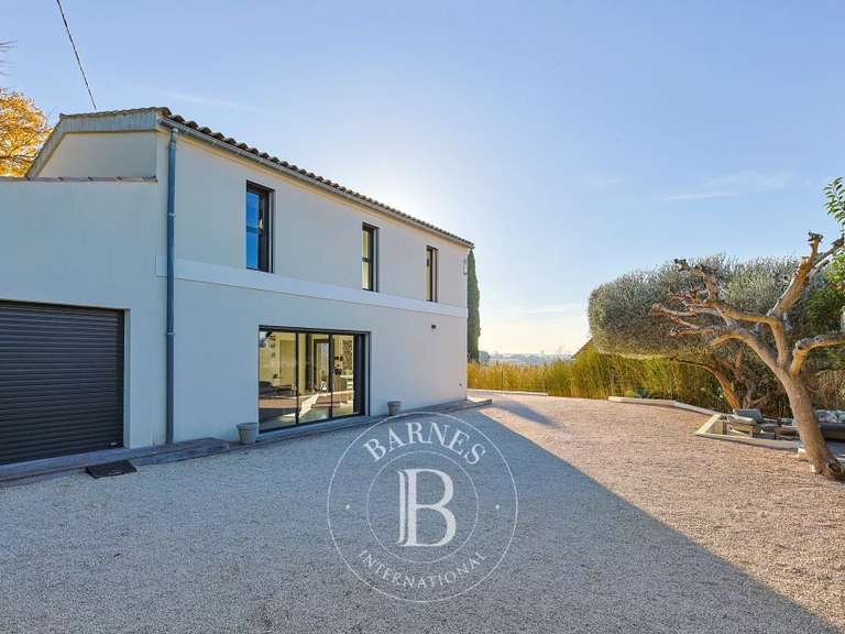 House Allauch - 4 bedrooms - 217m²