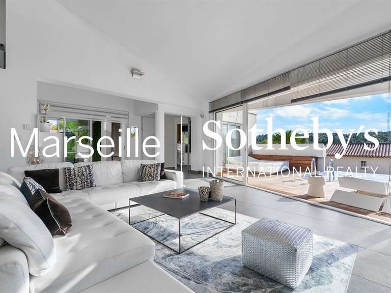 House Allauch - 3 bedrooms - 286m²