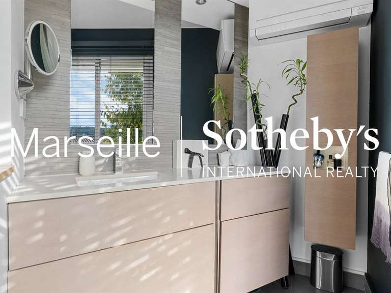 House Allauch - 3 bedrooms - 286m²