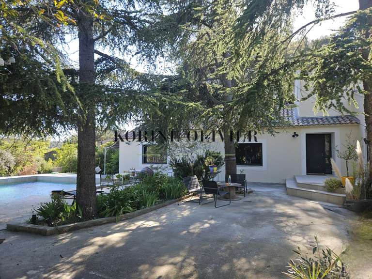 Maison Allauch - 4 chambres - 151m²