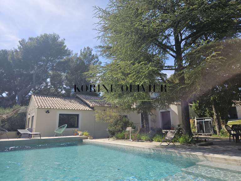 Maison Allauch - 4 chambres - 151m²