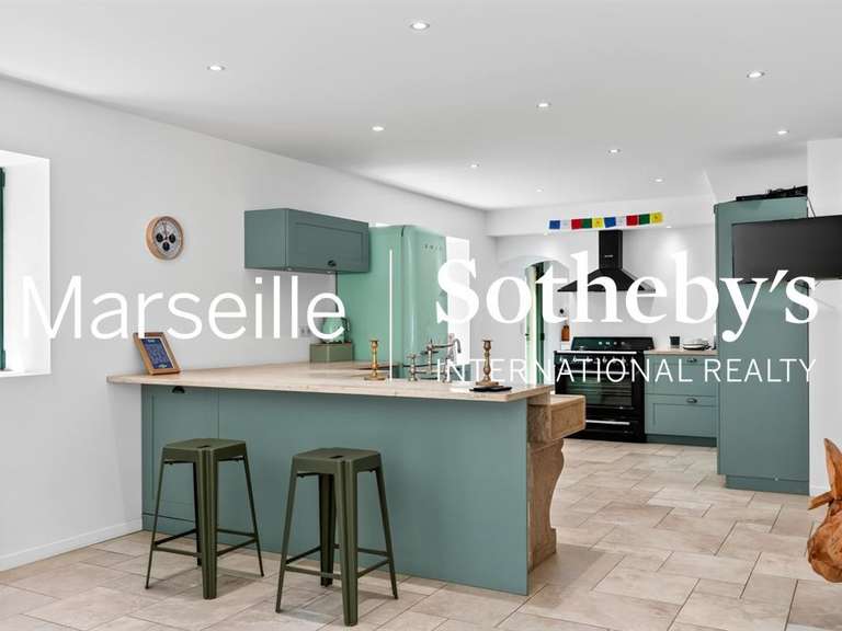 Maison Allauch - 5 chambres - 282m²