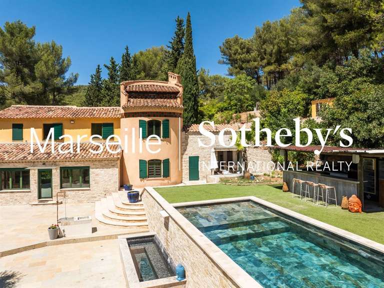 Maison Allauch - 5 chambres - 282m²