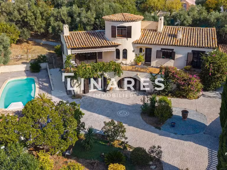 Maison Allauch - 5 chambres - 214m²