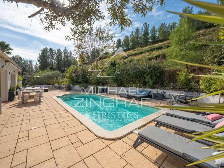 Villa Allauch - 4 bedrooms - 259m²