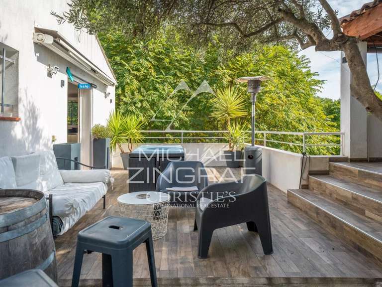 Villa Allauch - 4 bedrooms - 259m²