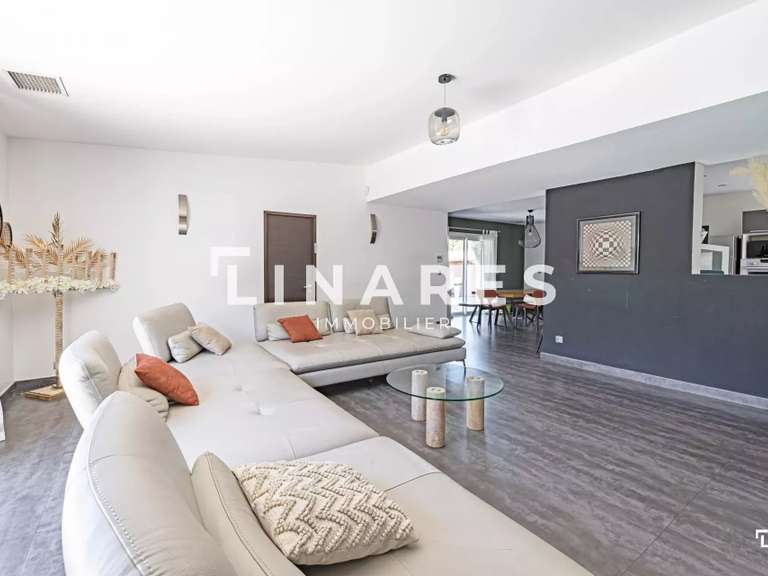 Villa Allauch - 5 bedrooms - 220m²