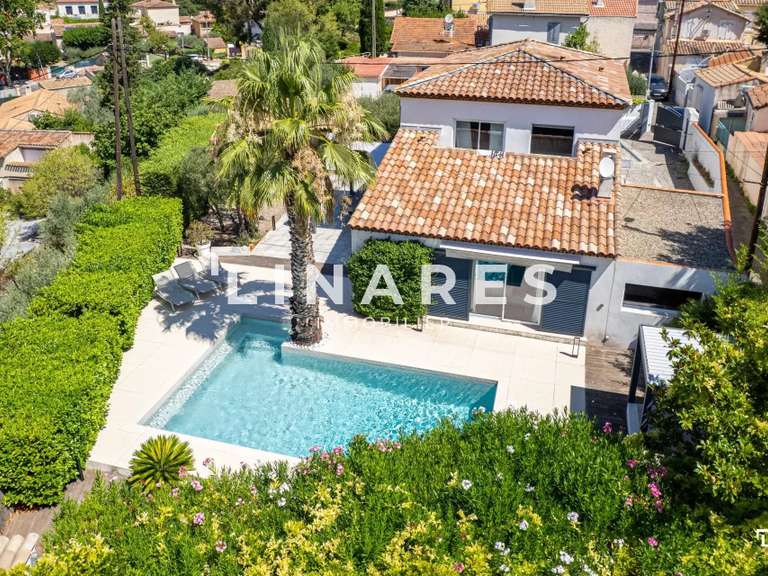 Villa Allauch - 5 bedrooms - 220m²