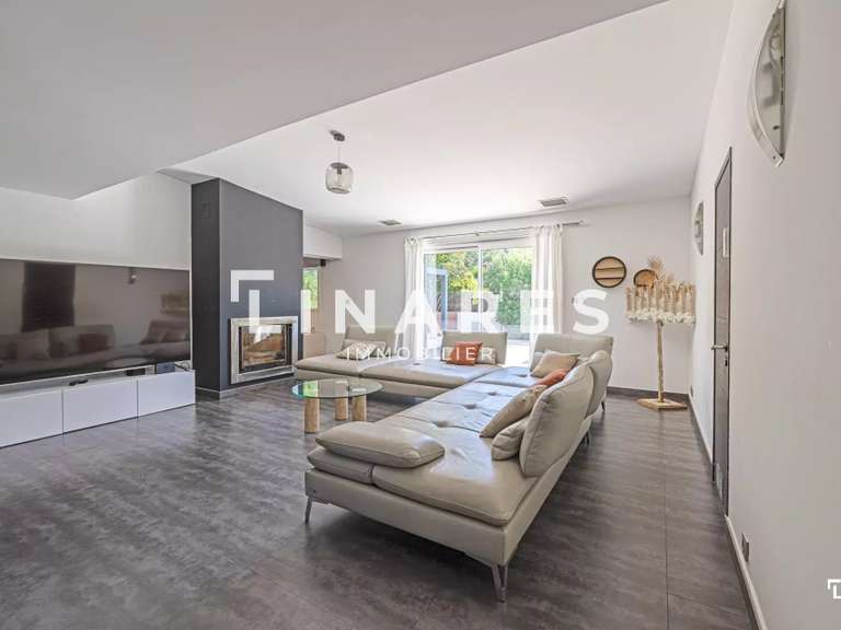 Villa Allauch - 5 bedrooms - 220m²