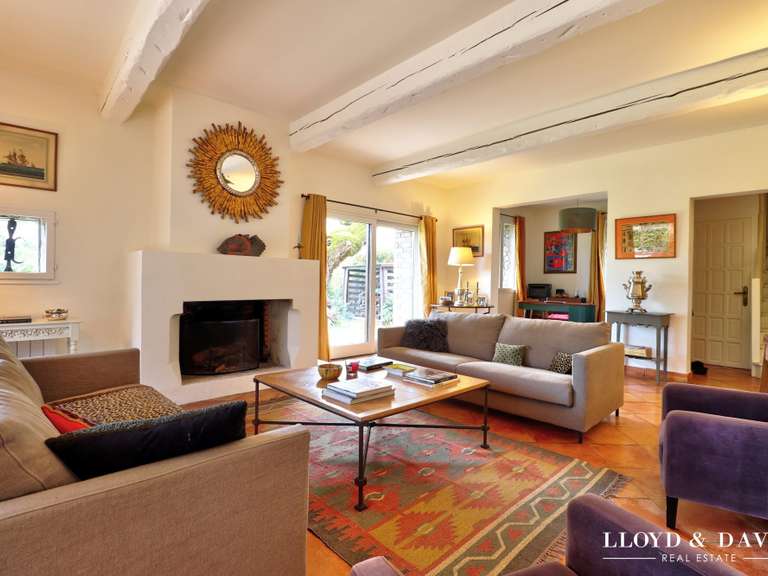 Maison Allègre-les-Fumades - 5 chambres - 204m²