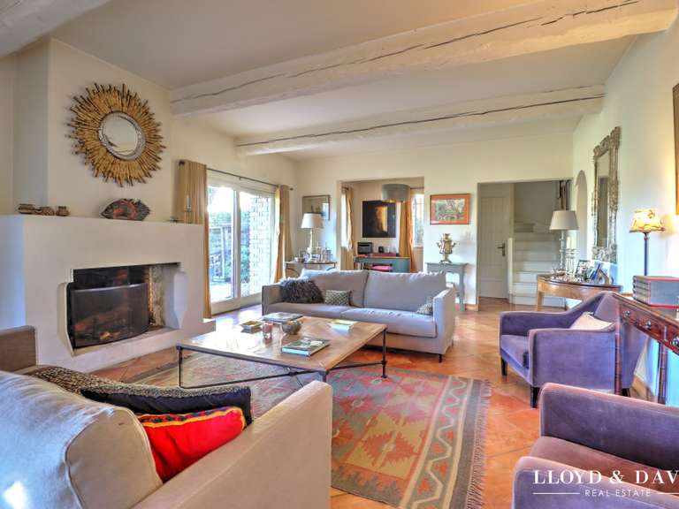 Maison Allègre-les-Fumades - 5 chambres - 204m²