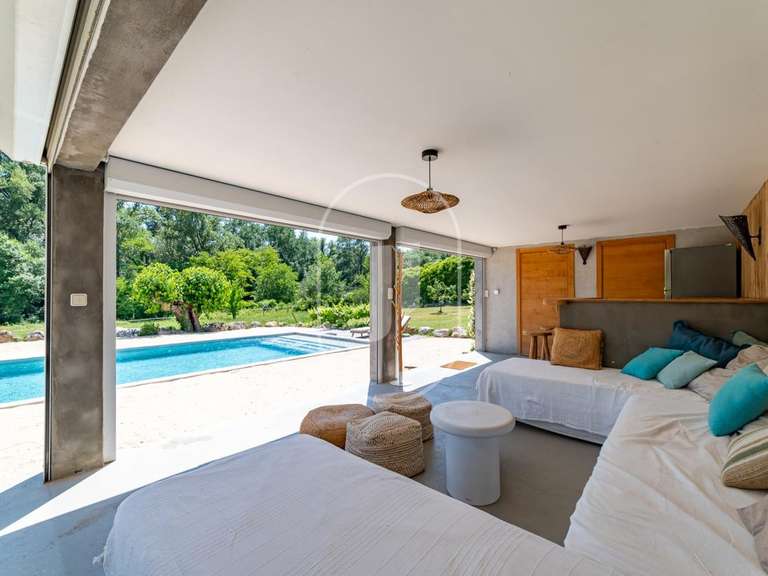 House Allègre-les-Fumades - 6 bedrooms - 177m²