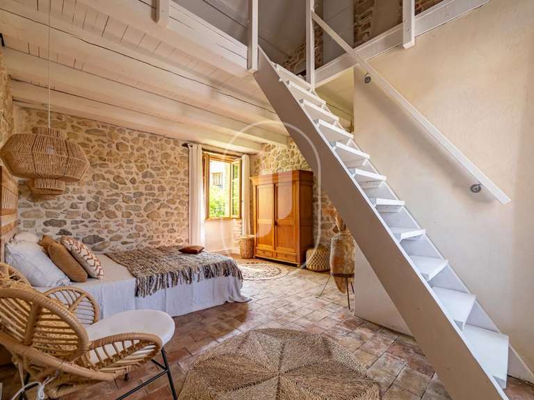 Maison Allègre-les-Fumades - 6 chambres - 177m²