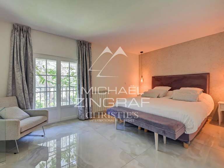 Maison Alleins - 4 chambres - 618m²