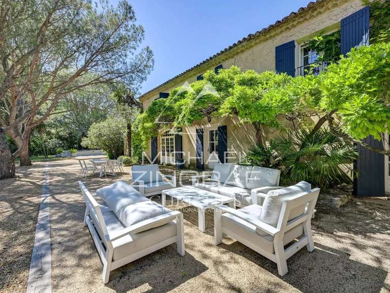 Maison Alleins - 4 chambres - 618m²