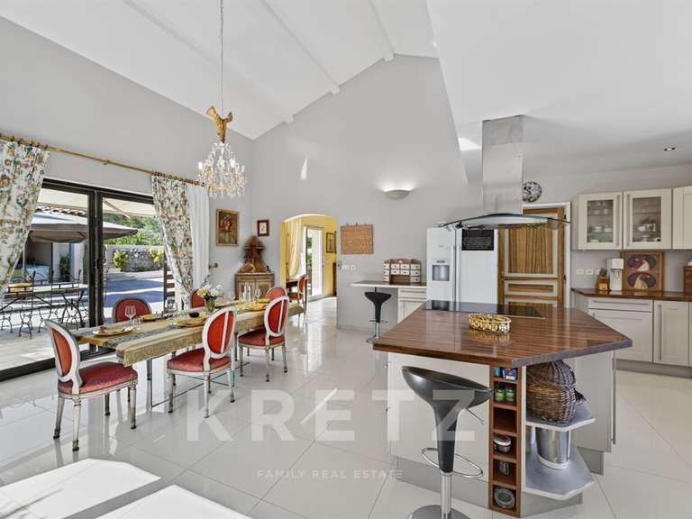 Maison Alleins - 4 chambres - 240m²