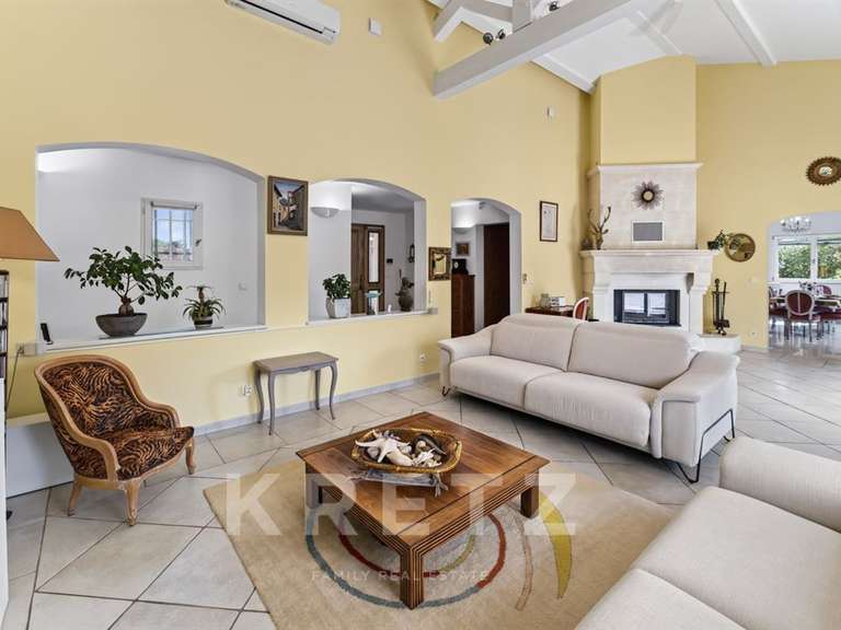 Maison Alleins - 4 chambres - 240m²