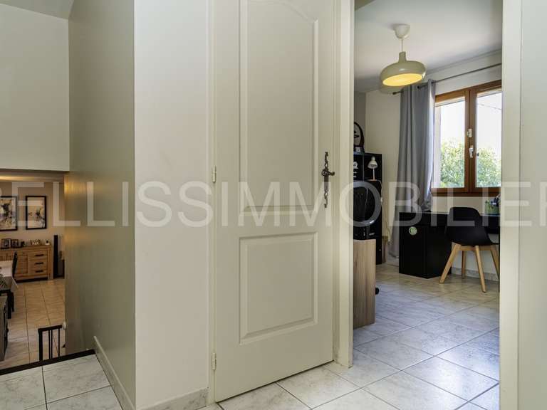 Maison Alleins - 4 chambres - 111m²
