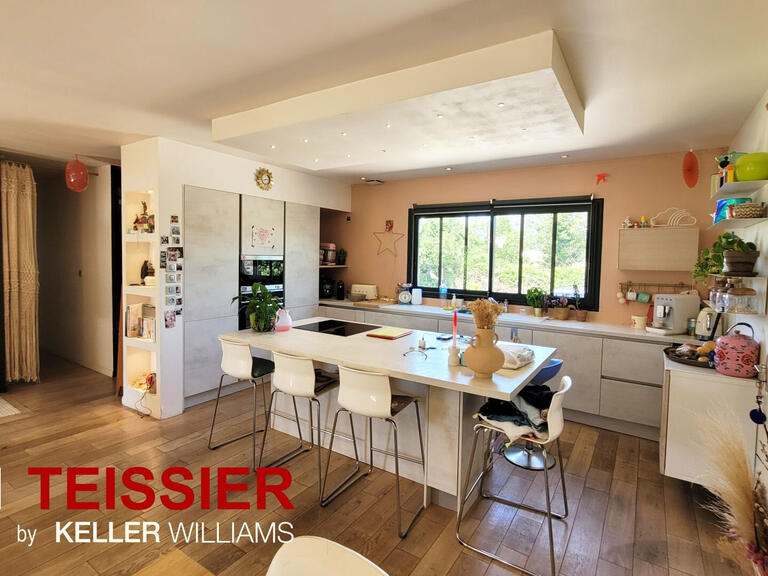 Villa Alleins - 2 chambres - 110m²